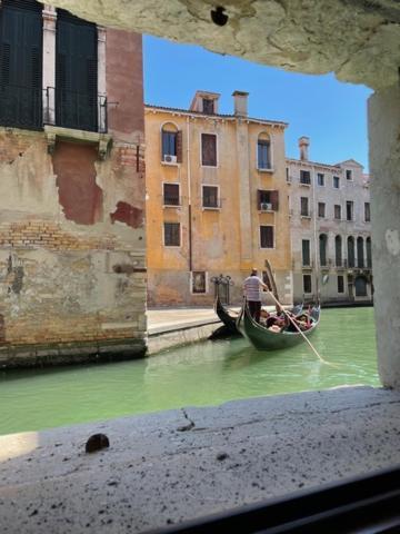 San Marco Apartment With Canal View Венеция Экстерьер фото